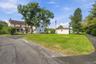 Circular driveway