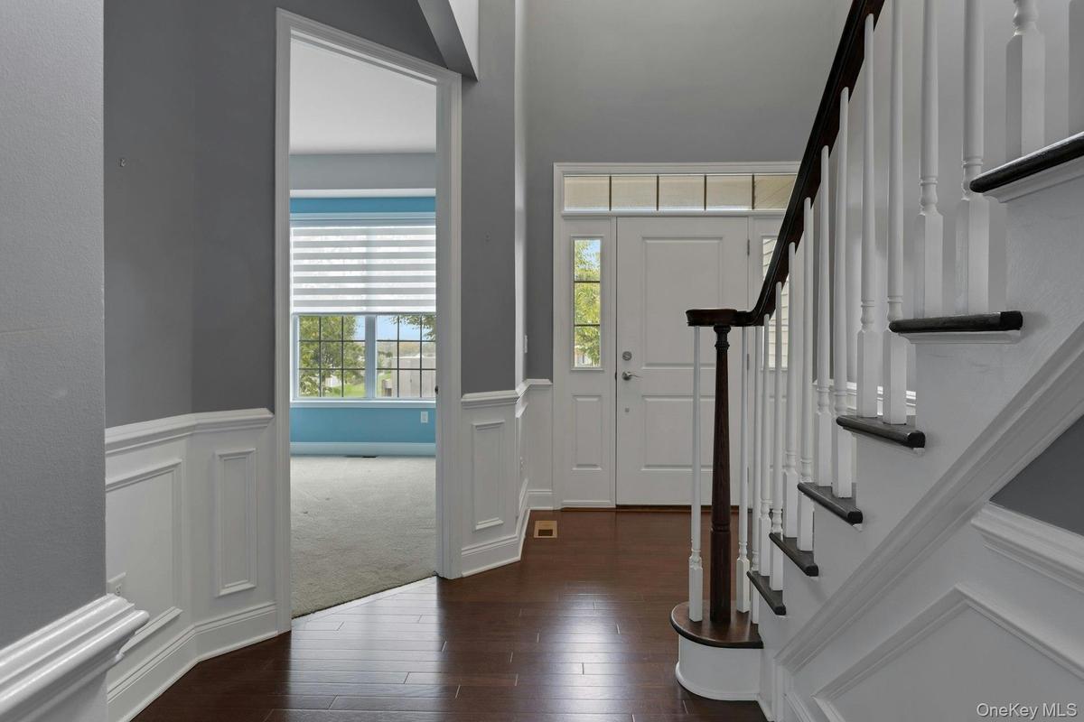 Magnificent 2 Story Entrance