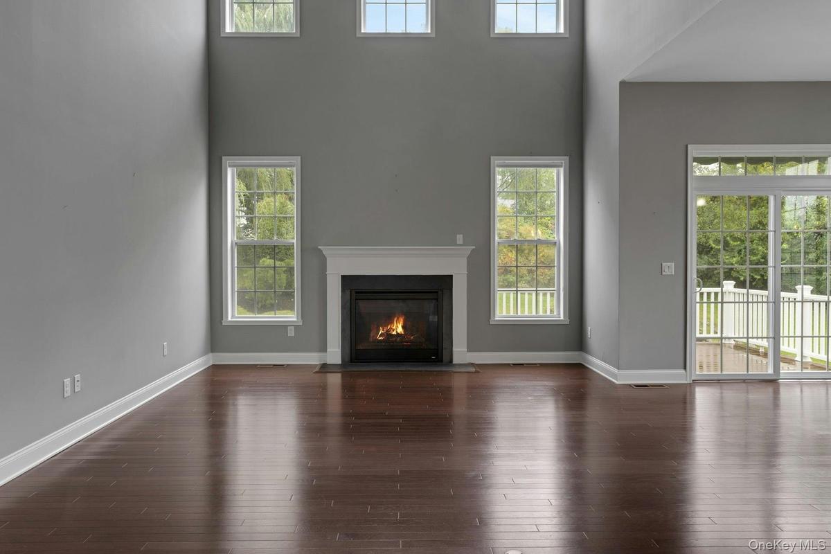 2 Story Great Room, Gas Fireplace, Light Galore