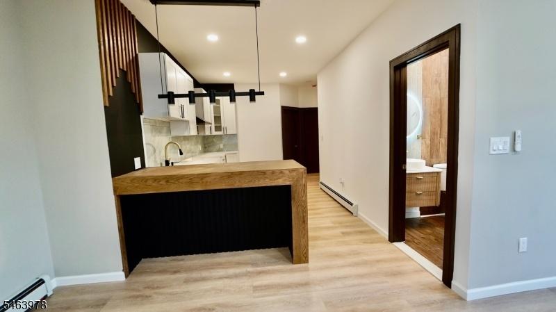 eating kitchen