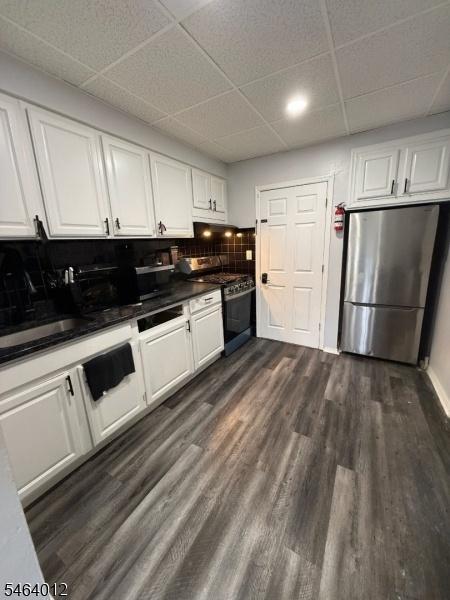 1ST FLOOR KITCHEN
