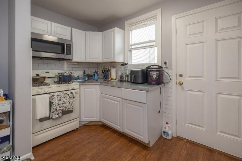 Unit 1 Kitchen