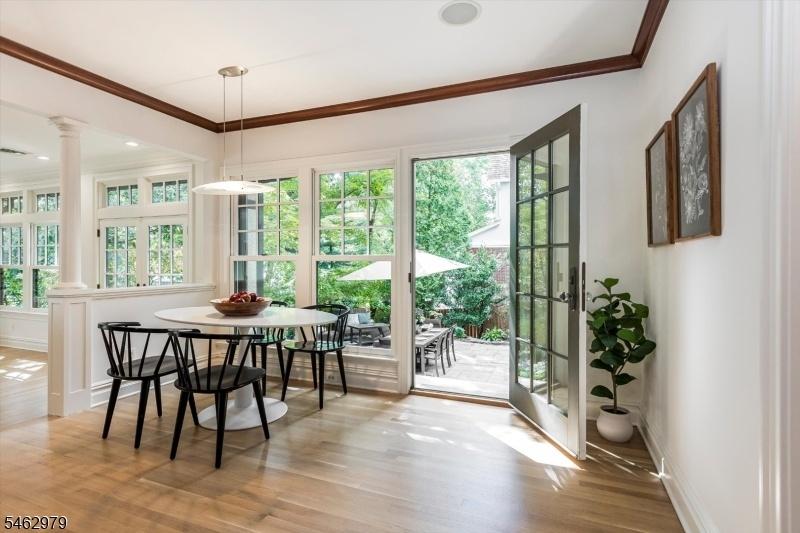 Breakfast Nook