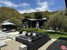 Entertaining space - yard