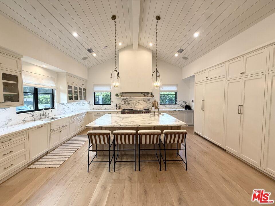 Dining/Kitchen