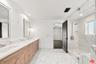 Primary Bath/Steam Shower