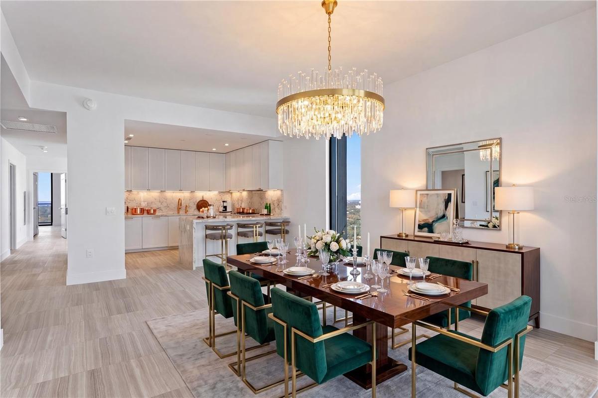 Dining Room & Kitchen