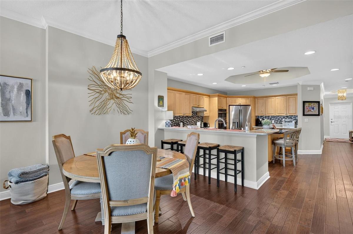 Breakfast bar & overflow seating
