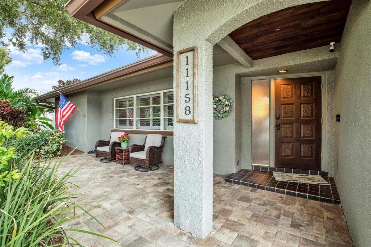 Relaxing front patio