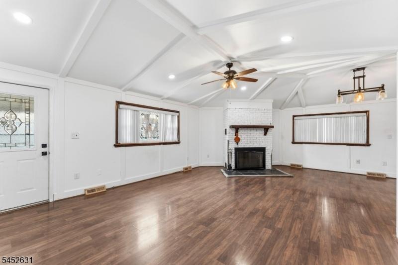 living room / dining room