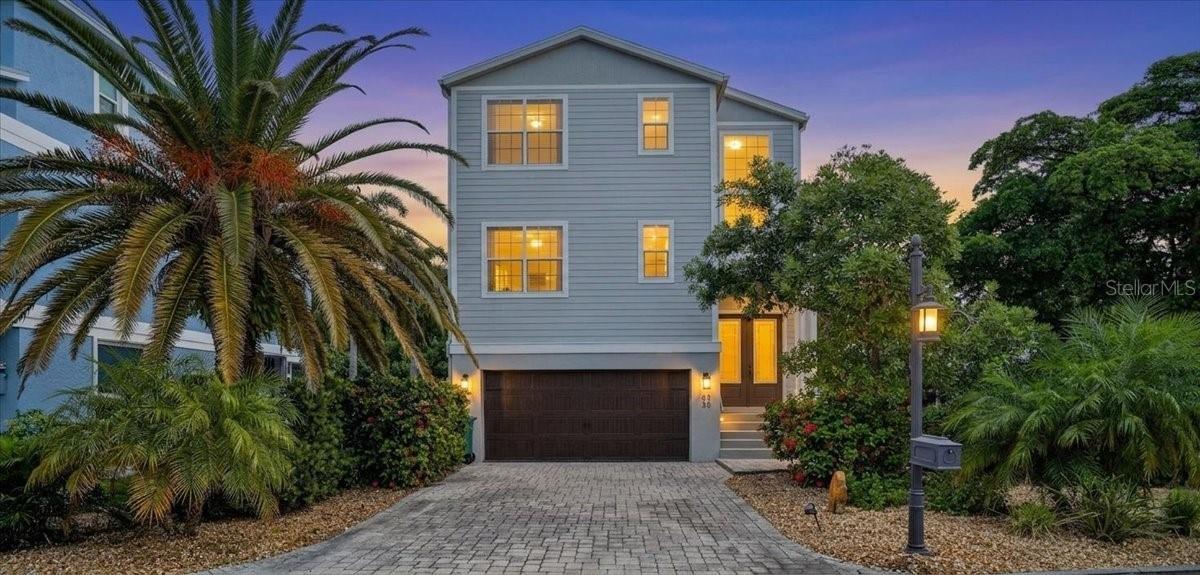 6330 Laguna Dr, Longboat Key, FL 34228