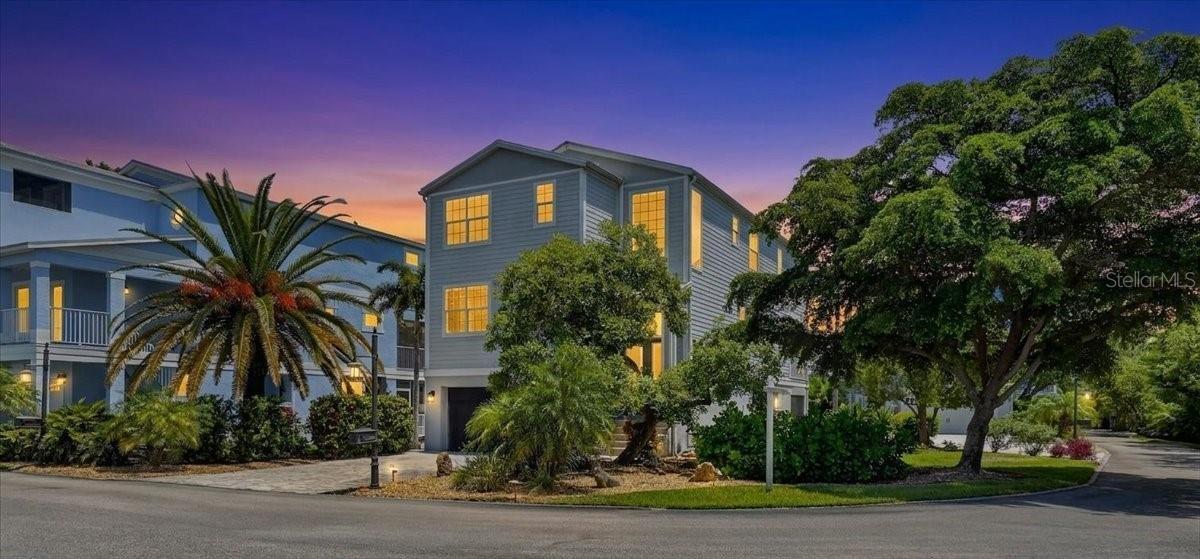 6330 Laguna Dr, Longboat Key, FL 34228
