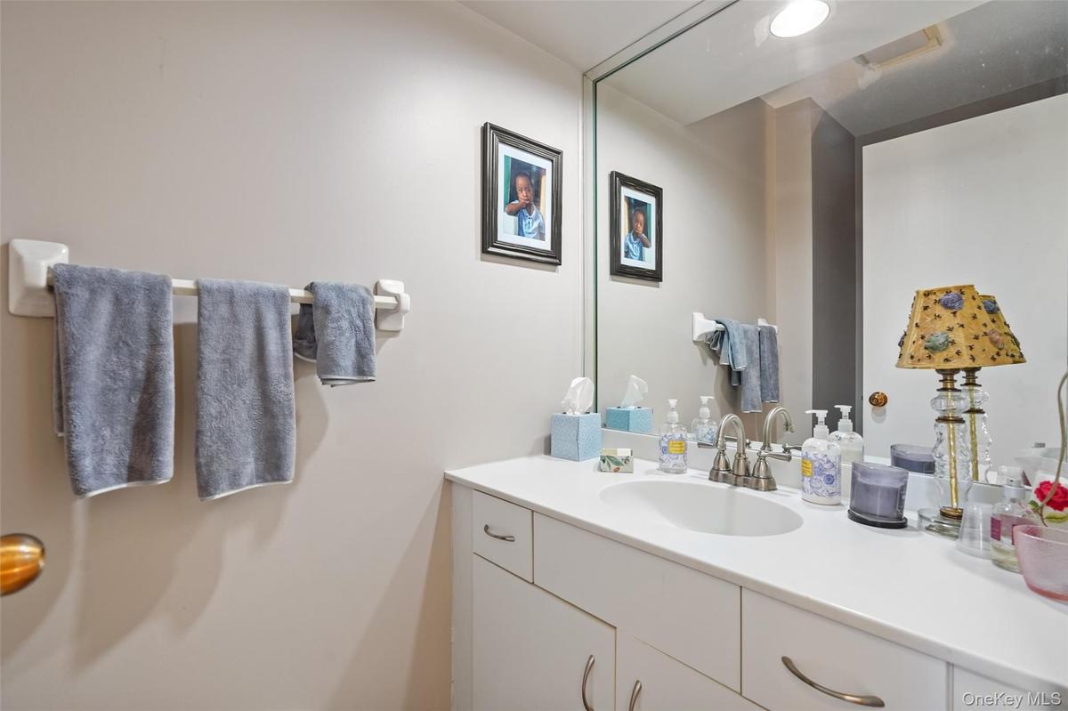 Powder room