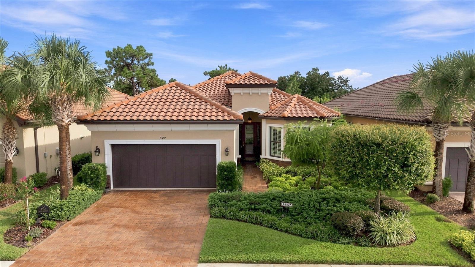 8557 Grand Alberato