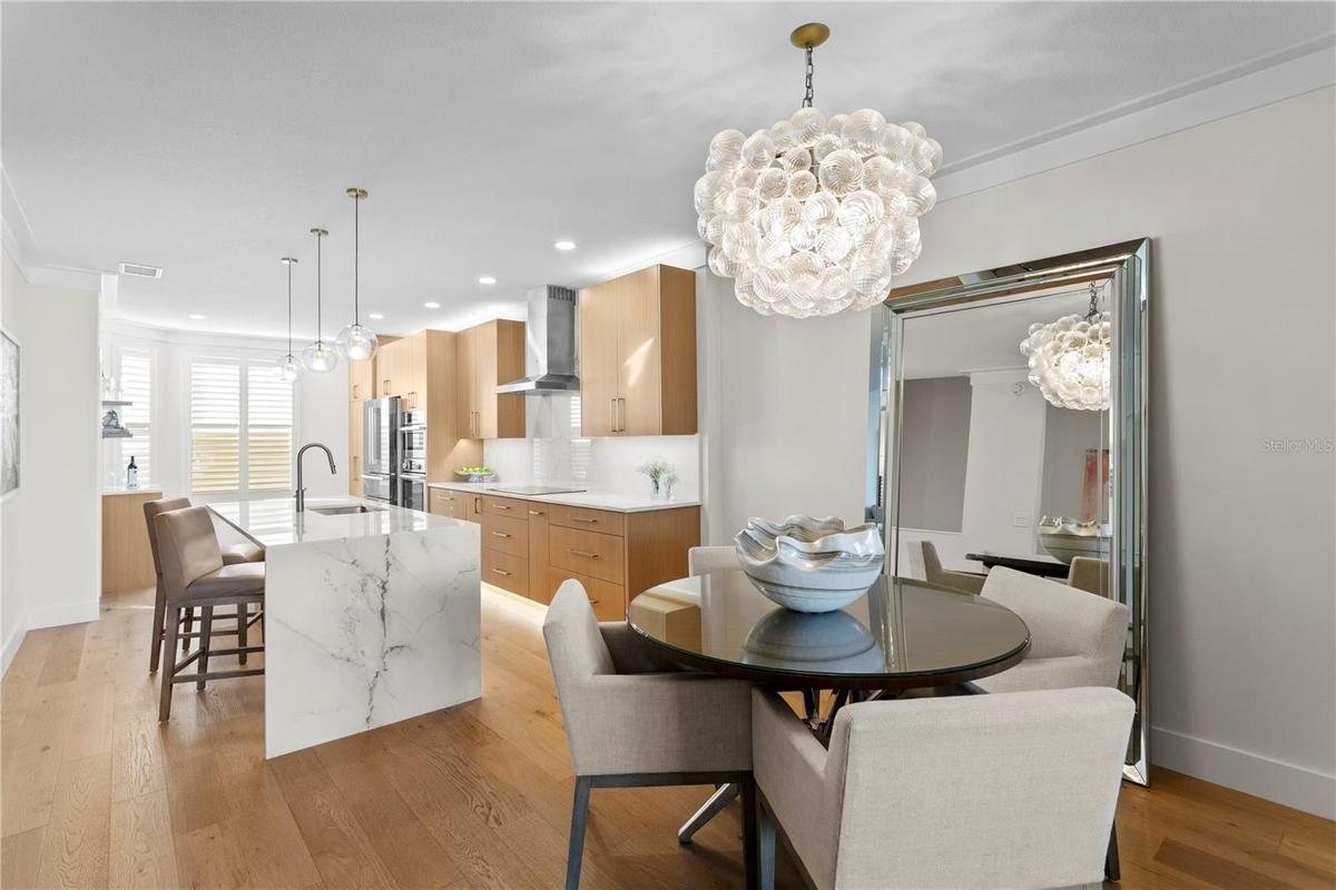Kitchen & Dining area
