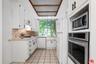 LARGE KITCHN WITH GAS APPLIANC