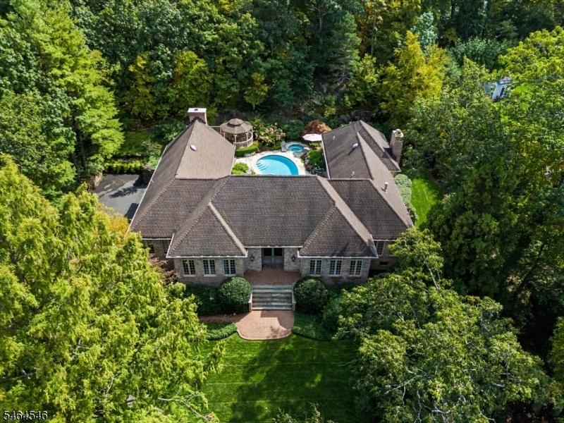 Stunning, Custom Ranch