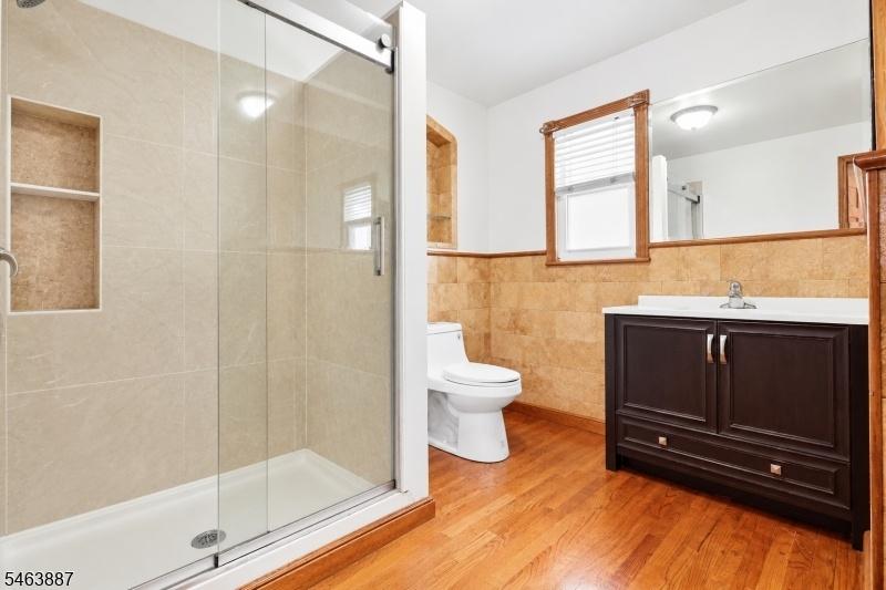 Main bathroom
