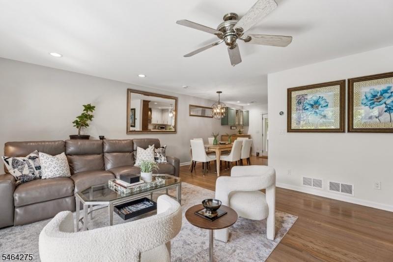 Living Room / Dining Room