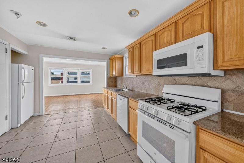 Kitchen unit 3