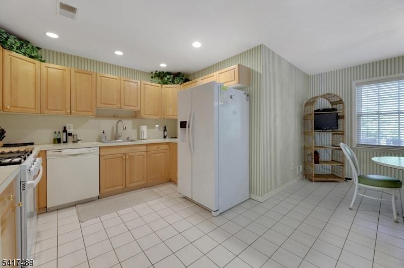 Eat in Kitchen