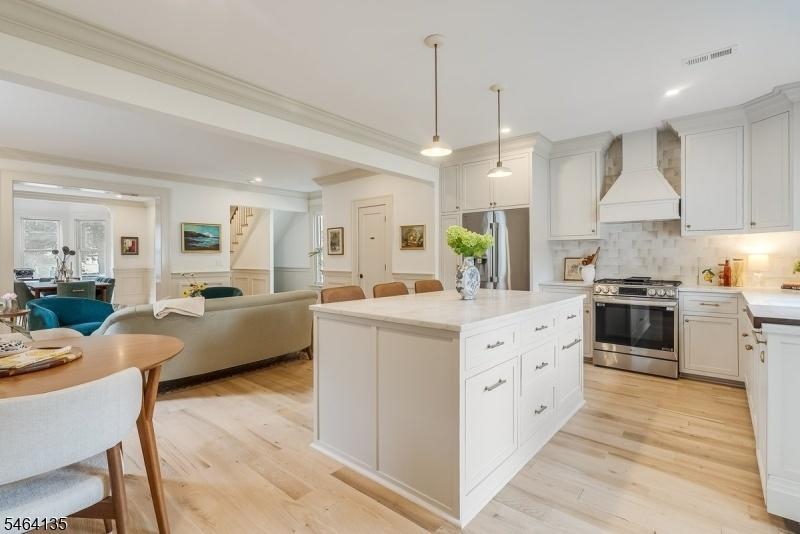 Kitchen 5