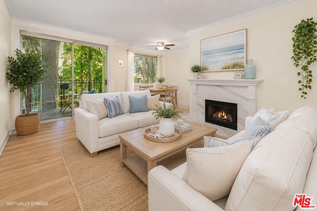 LIVING ROOM WITH HARDWOOD FLOO