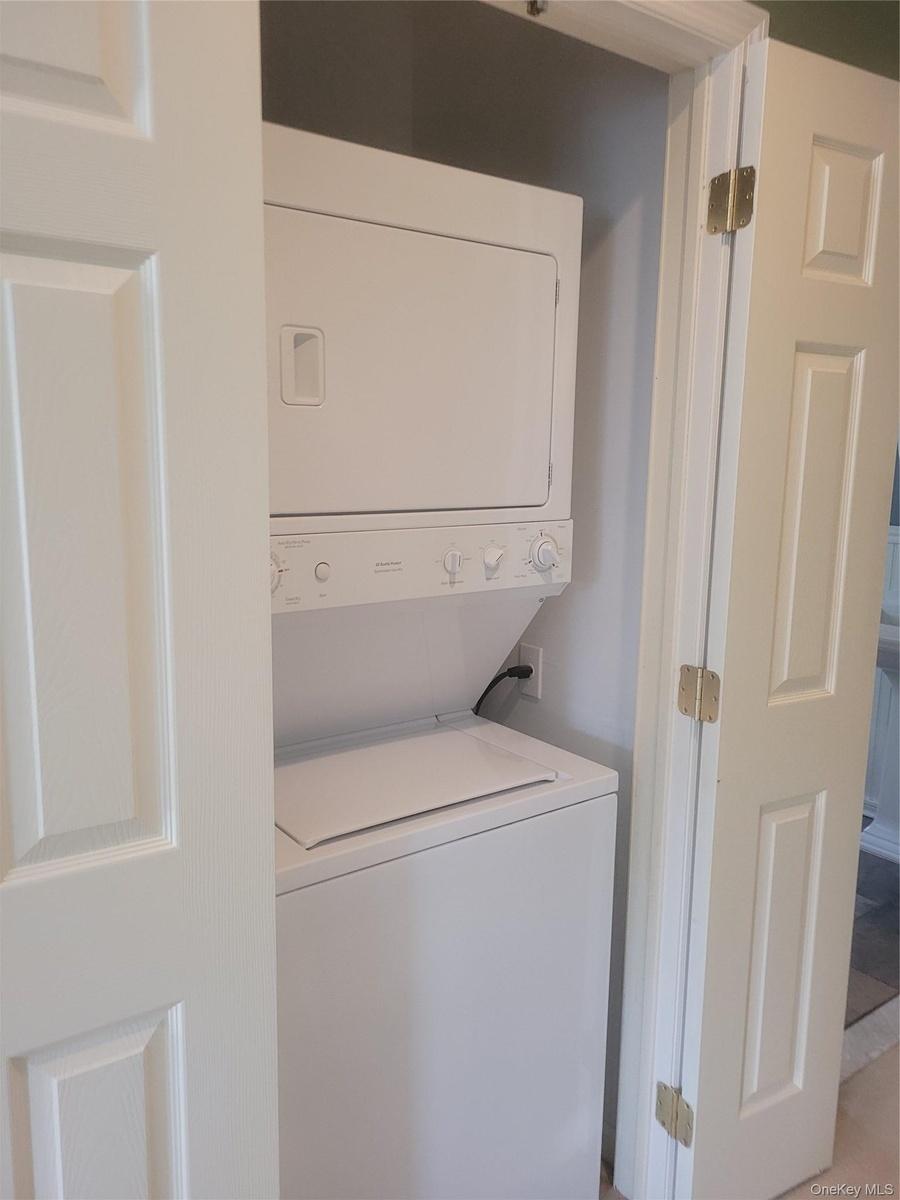 Laundry..Washer/Gas Dryer