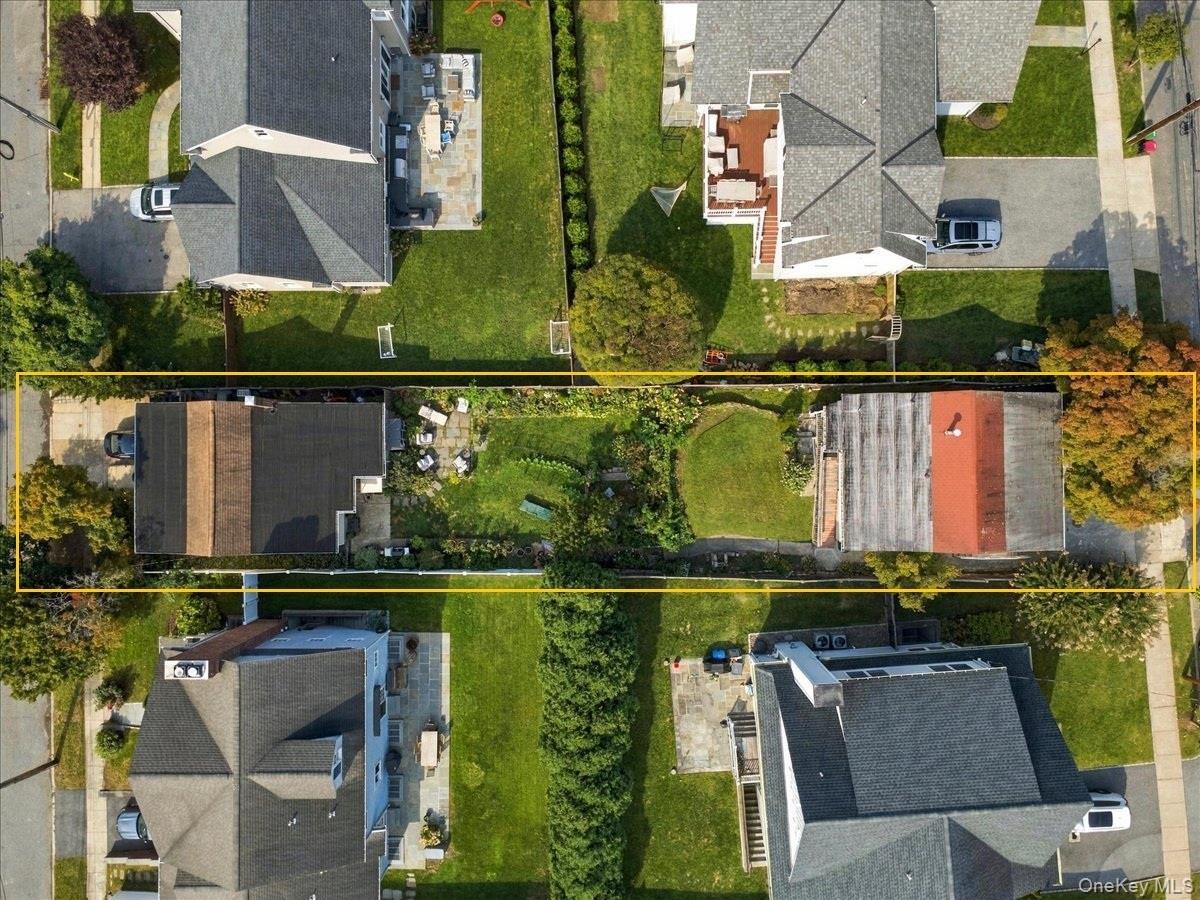 37 Beck Avenue & 38 Wainwright Street - Aerial view of the lot