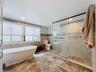 Primary En Suite