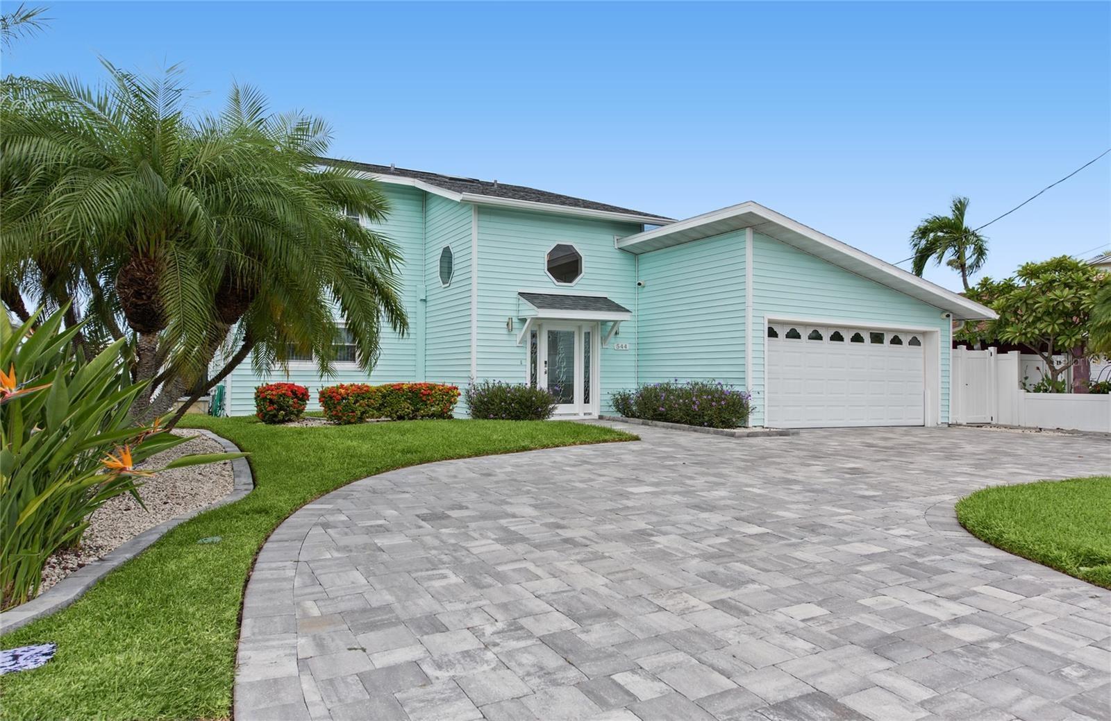 544 Lillian Dr, Madeira Beach