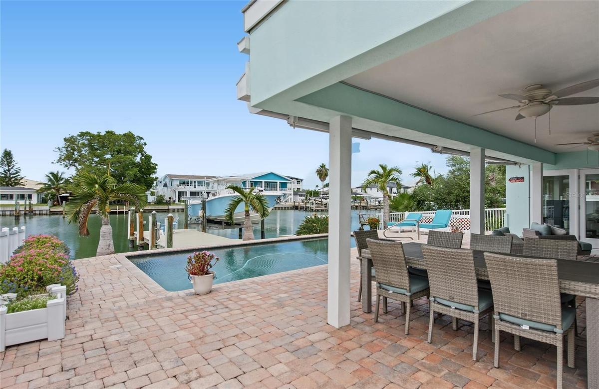 544 Lillian Dr, Madeira Beach