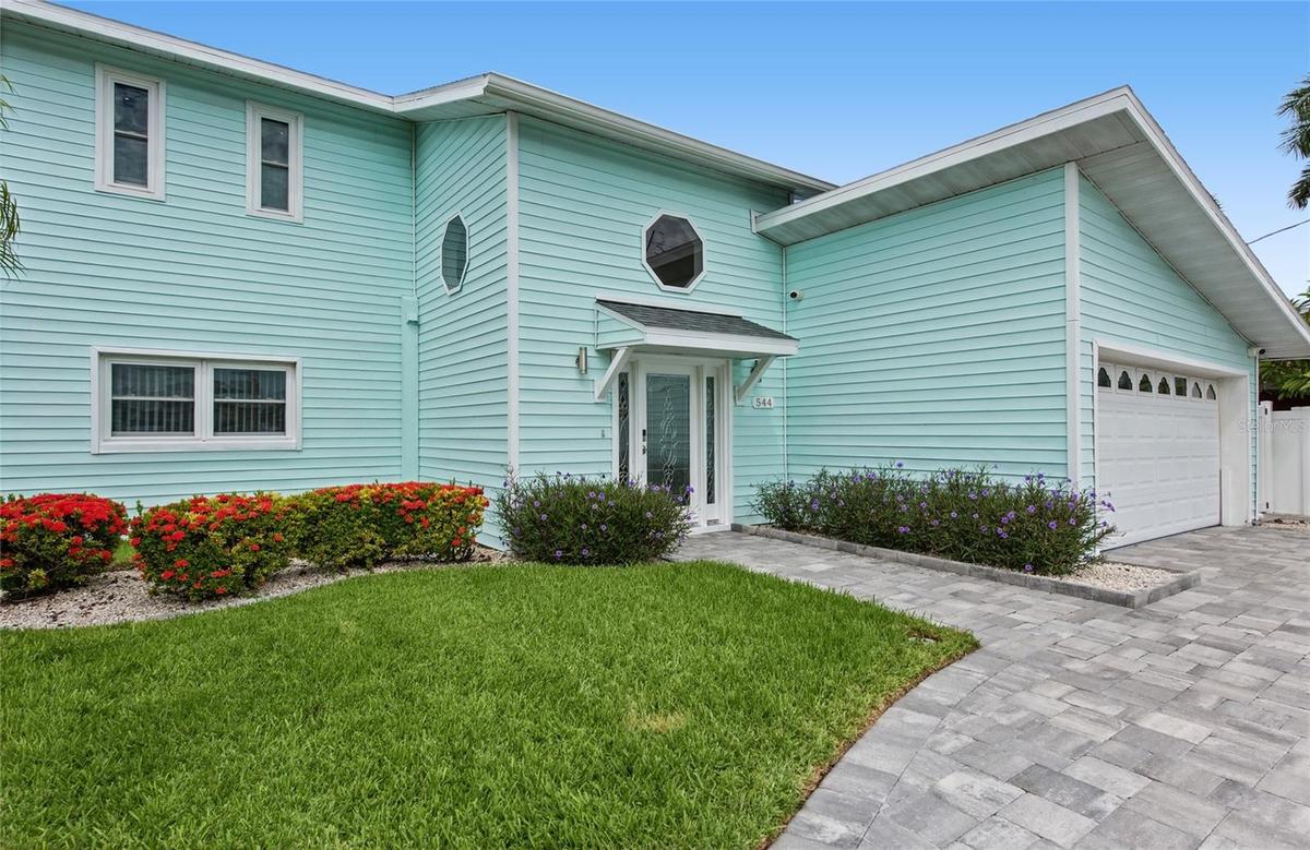 544 Lillian Dr, Madeira Beach
