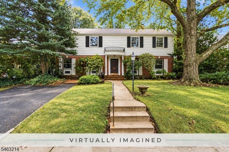 Colonial w/4BD