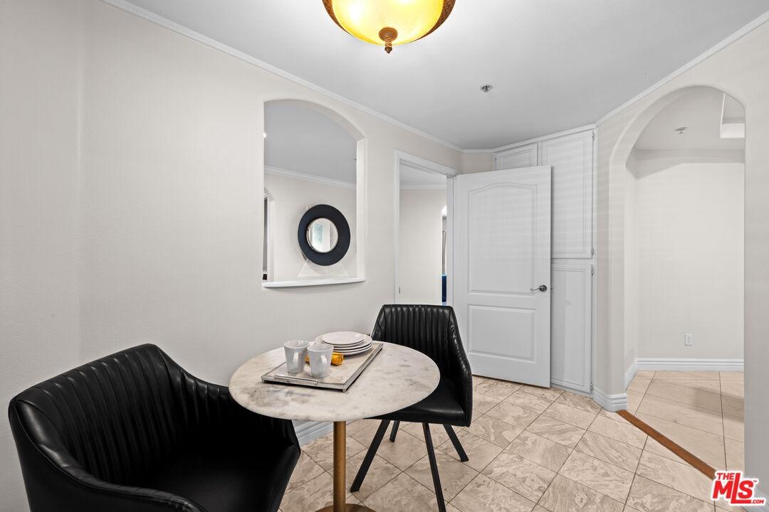 Breakfast Nook