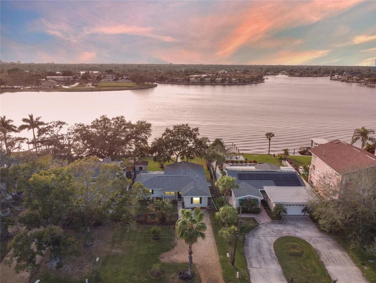 Welcome to 3618 Shore Acres Blvd. NE