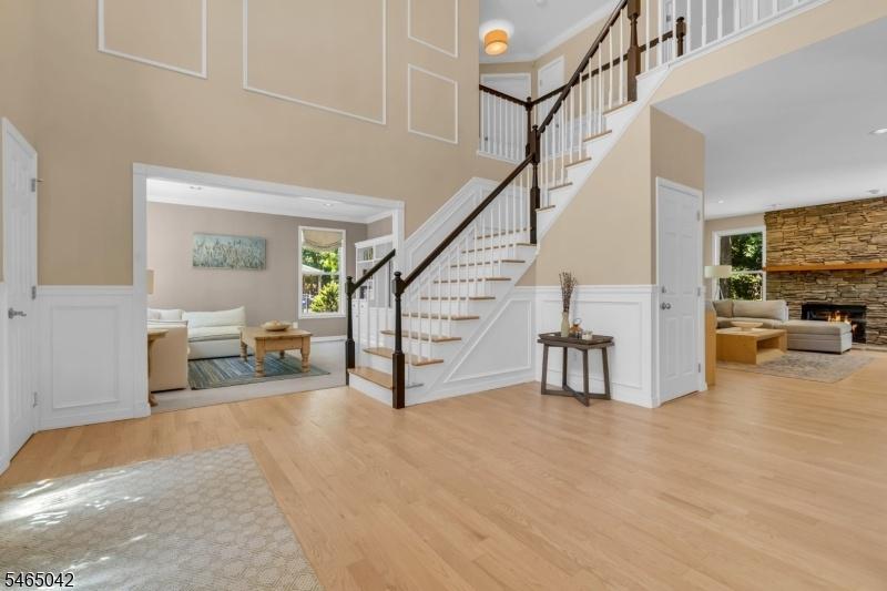 foyer into den