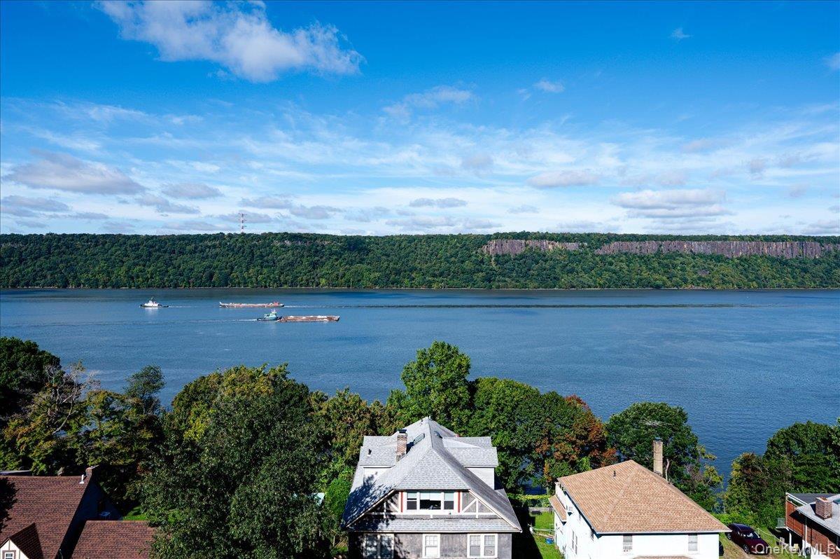 You will never tire of the majestic Palisades.