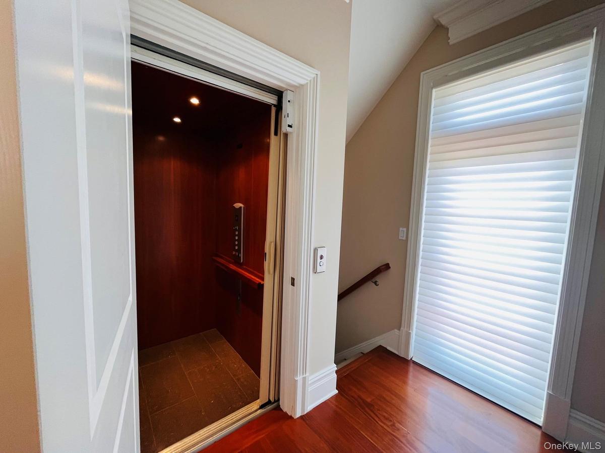In-unit elevator