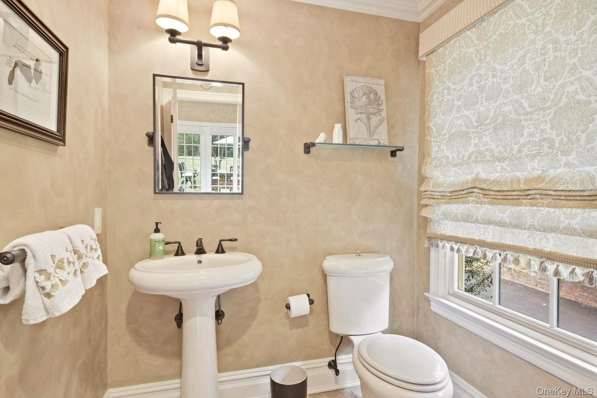 1/2 bath off kitchen