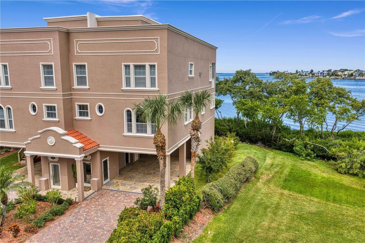 Welcome Home to 2762 Reserve Ct!