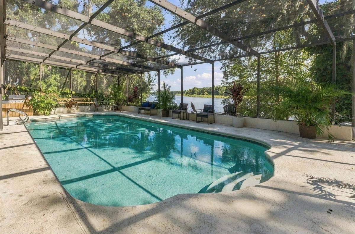 Oasis Vacation Vibes all YEAR!