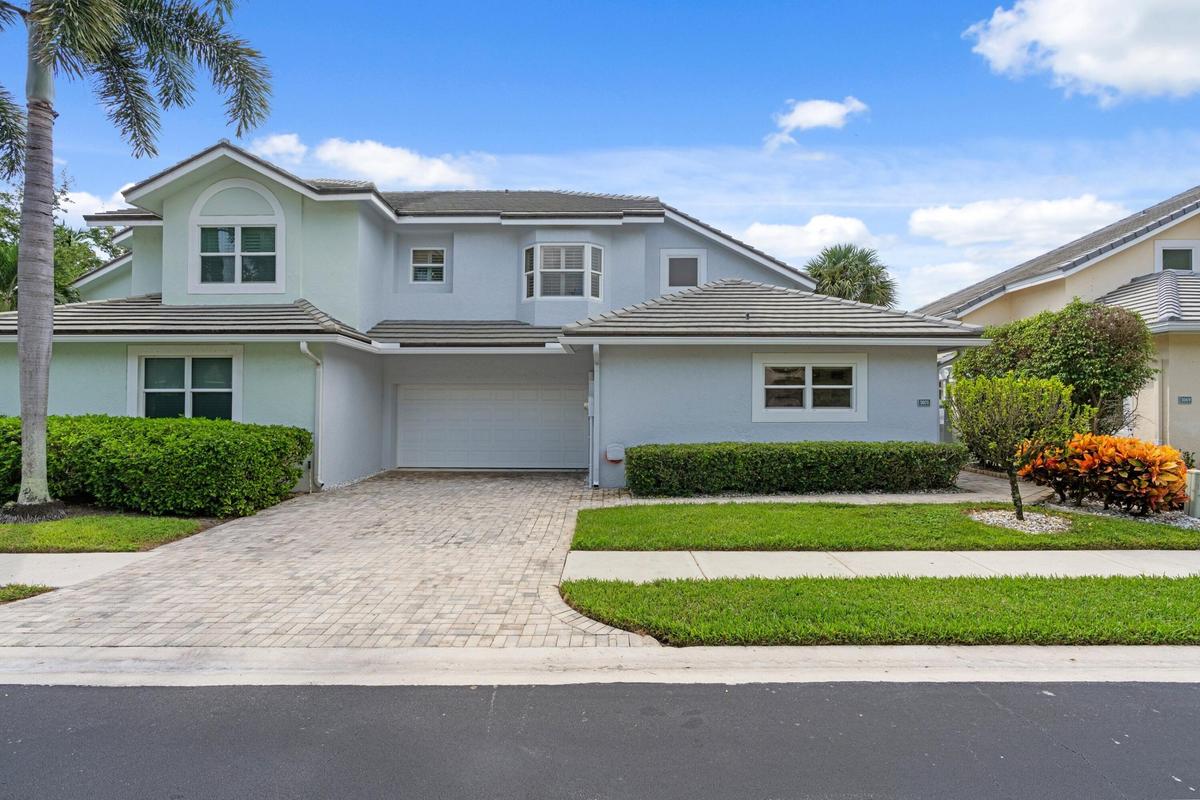2 car garage - corner unit