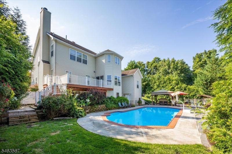 POOL REAR