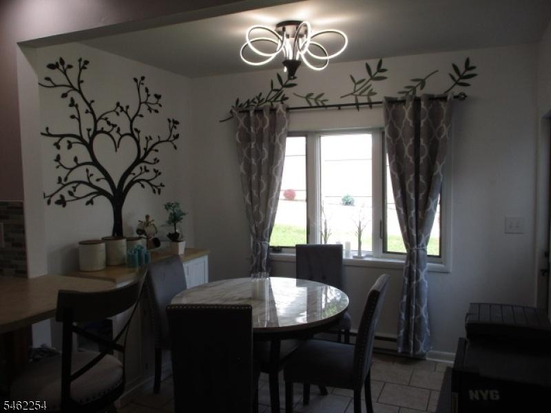 Breakfast Room