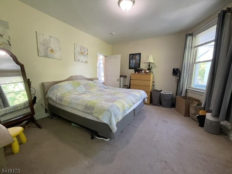Apt 2 - 3 of 3 Bdrms