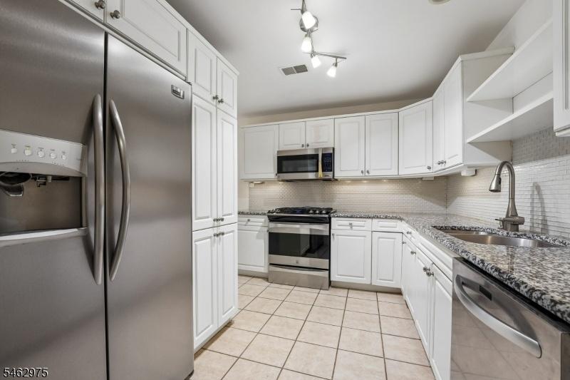 Great Work Space in Kitchen
