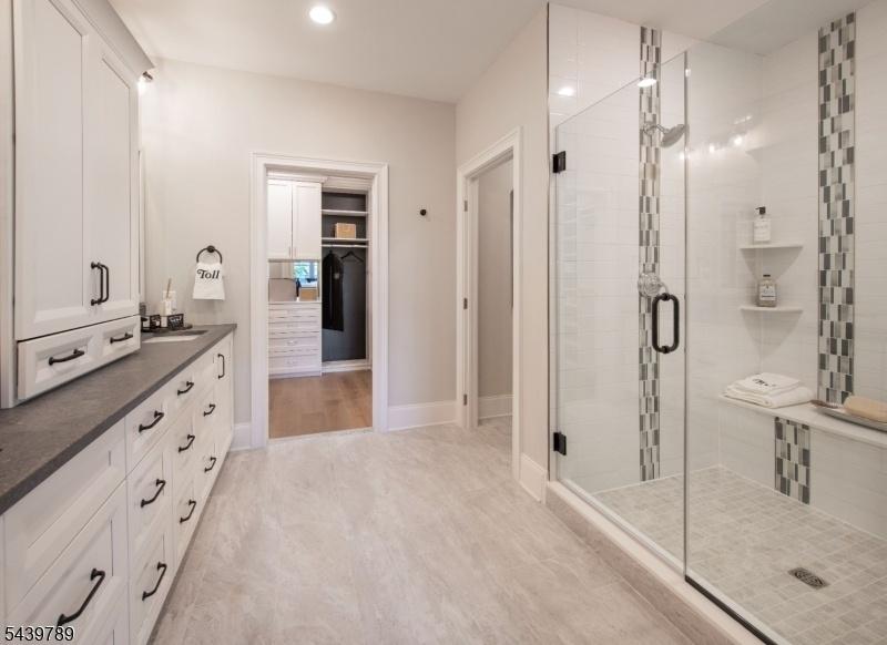Model Home Primary Bath