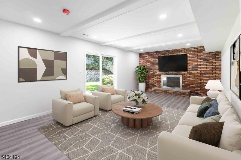 Family room VS