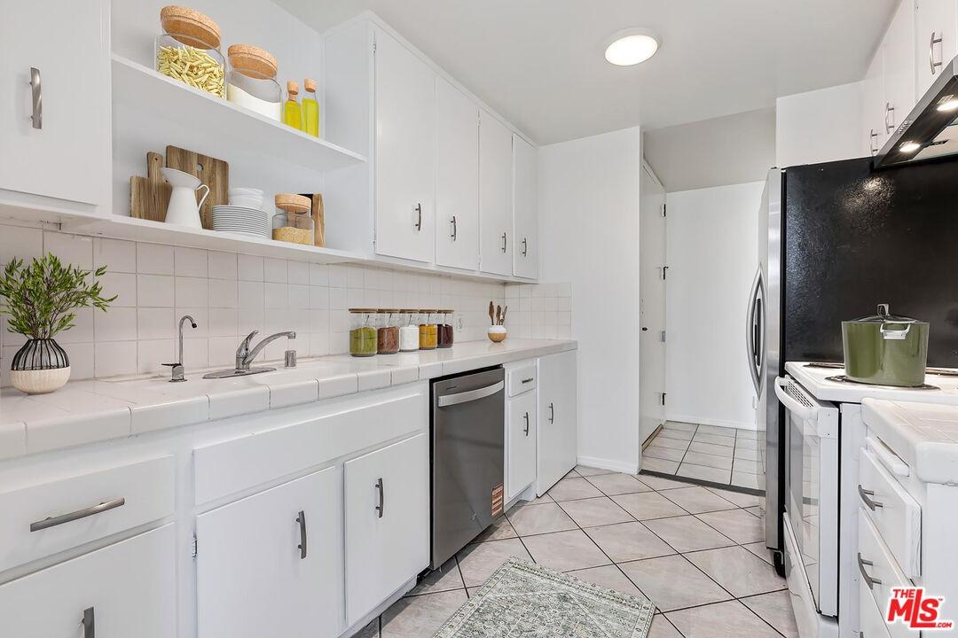Virtually Staged Kitchen